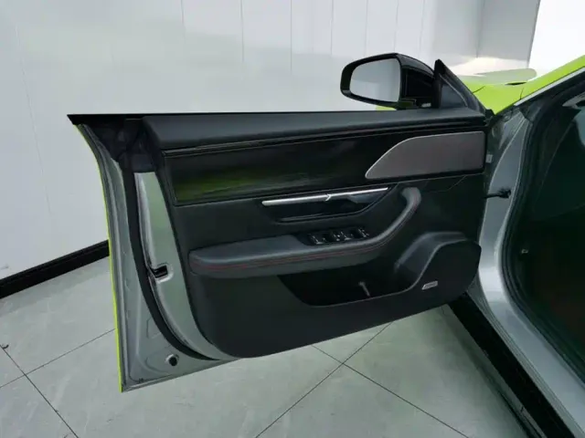 Xpeng P7 — Фото автомобиля 7