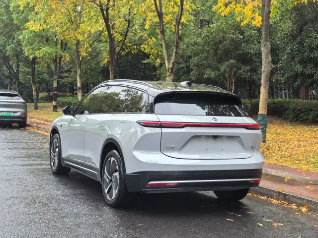 Nio ES6 — Фото автомобиля 11