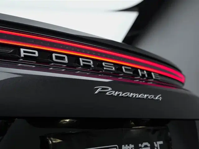 Porsche Panamera — Фото автомобиля 6