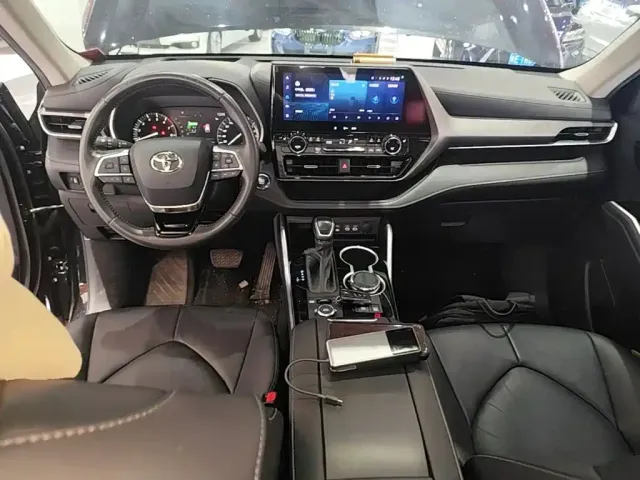 Toyota Highlander 2022 380T 4WD Premium 7-Seater — Фото автомобиля 9