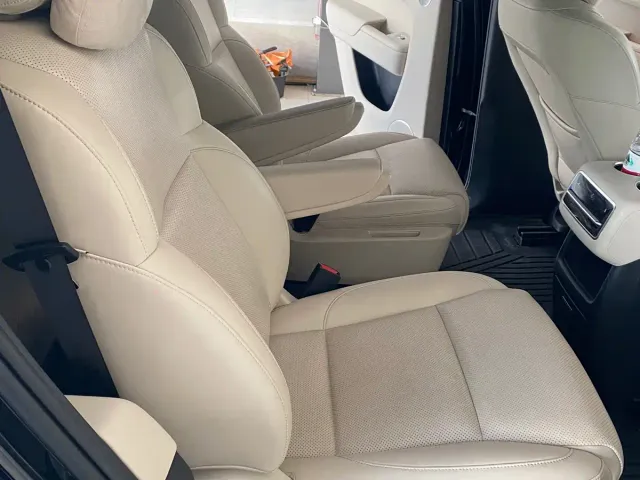 Li Auto L8 — Фото автомобиля 8
