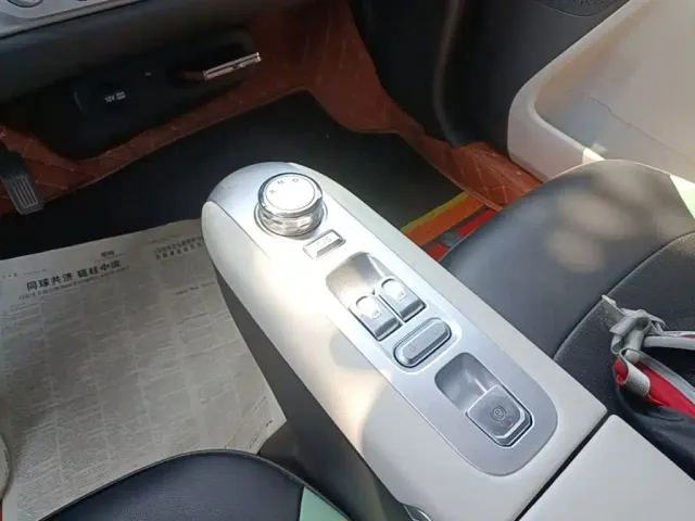 Changan Lumin — Фото автомобиля 13