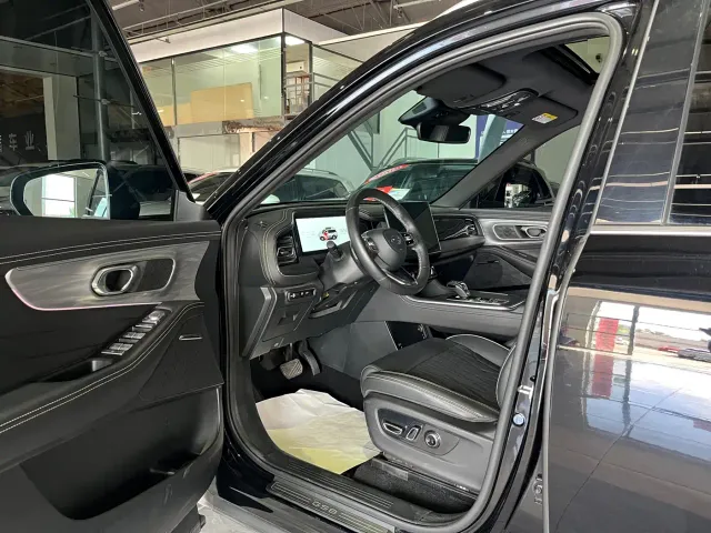 GAC Trumpchi GS8 — Фото автомобиля 5