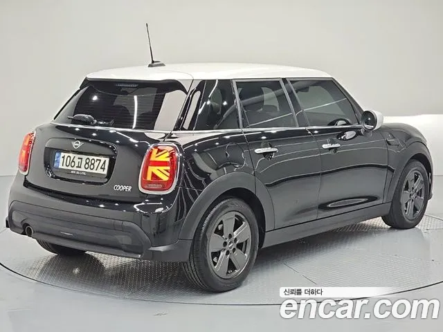 Mini Cooper Cooper 5 дверей Classic — Фото автомобиля 2