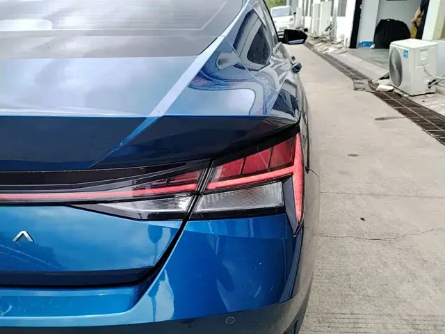 Hyundai Elantra — Фото автомобиля 7