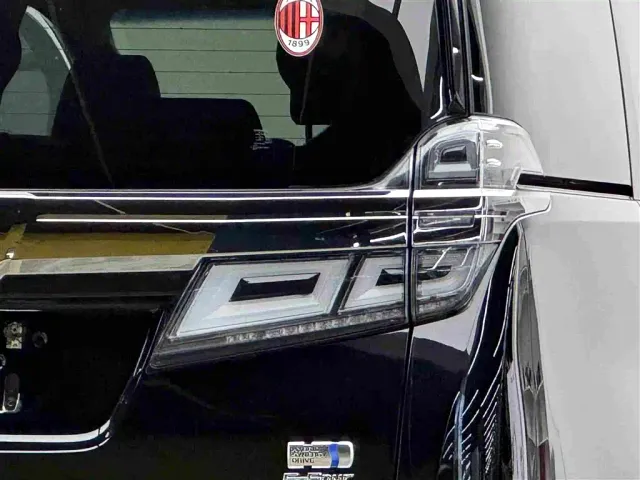 Toyota Vellfire — Фото автомобиля 6