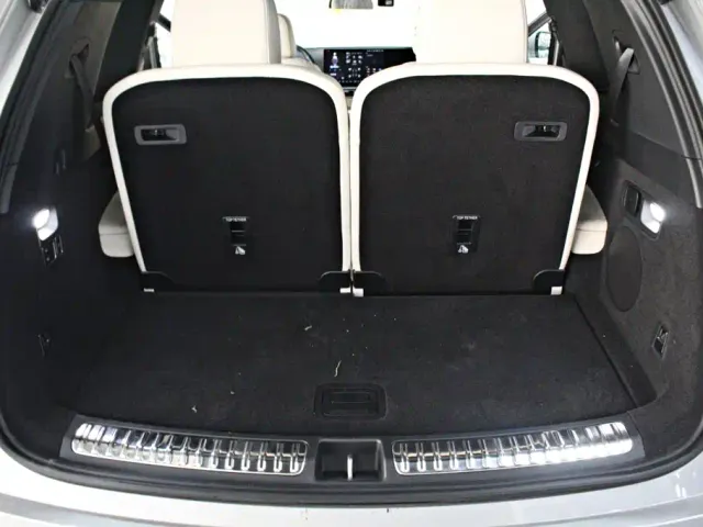 Li Auto L8 — Фото автомобиля 13
