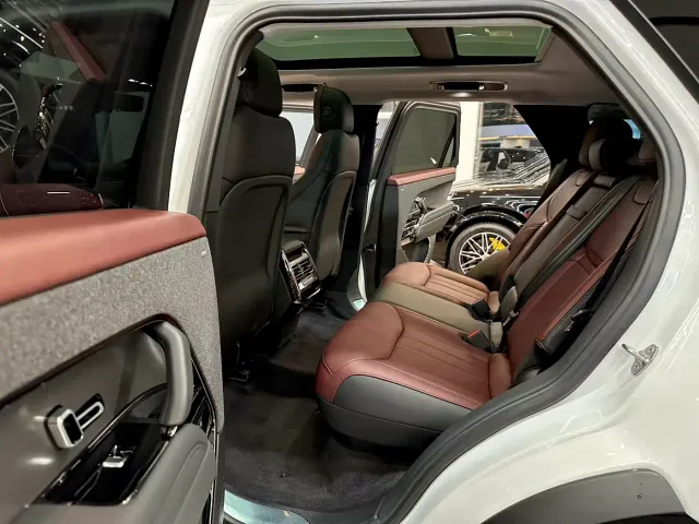 Land Rover Range Rover Sport — Фото автомобиля 7
