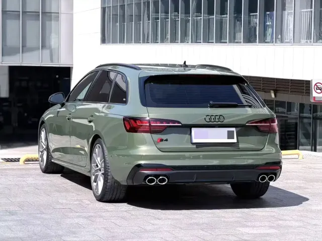 Audi S4 — Фото автомобиля 9