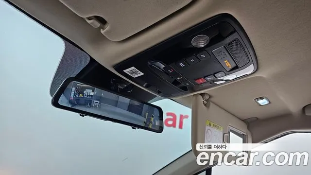 Kia Canival Carnival 4 поколение Дизель 9 мест Hi-Limousine — Фото автомобиля 18