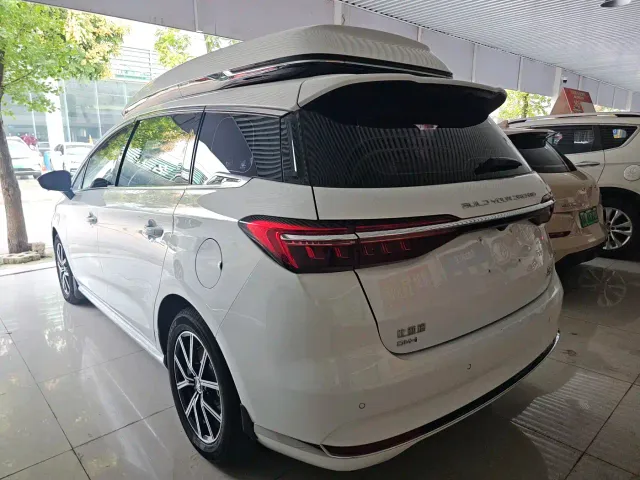 BYD Song MAX — Фото автомобиля 7