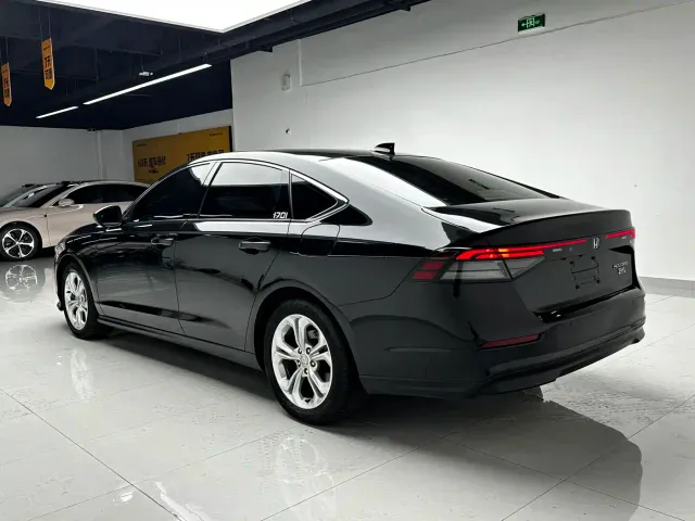 Honda Accord — Фото автомобиля 4