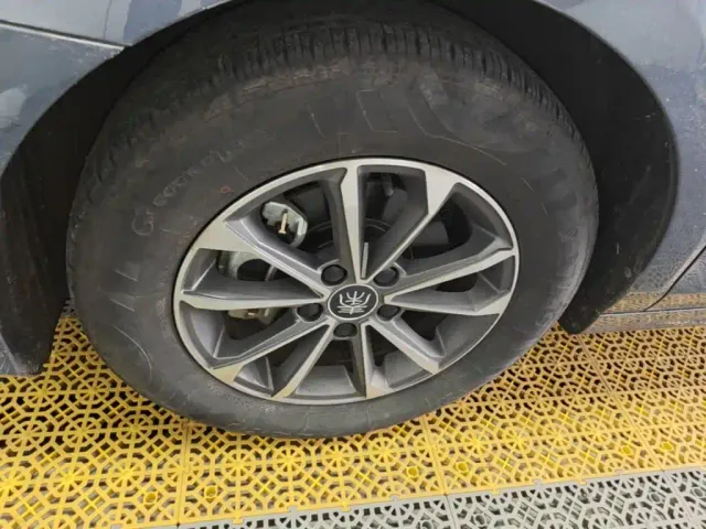 BYD Qin PLUS — Фото автомобиля 22