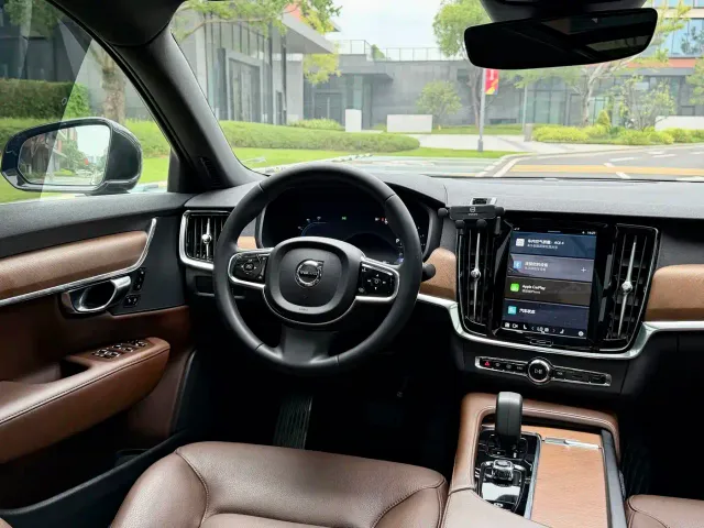 Volvo S90 — Фото автомобиля 8