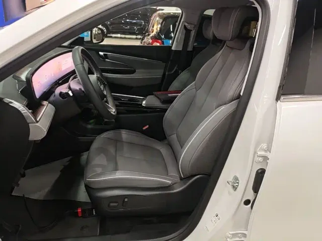 Buick E5 — Фото автомобиля 10