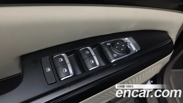 Kia Canival Carnival 4 поколение Дизель 11 мест Prestige — Фото автомобиля 11
