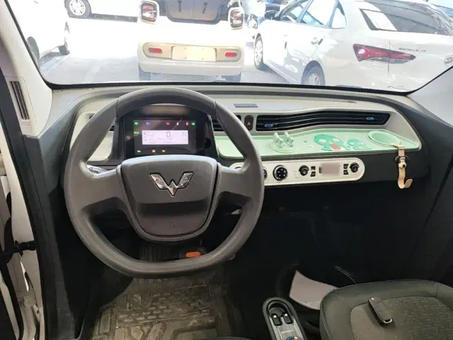 Wuling Hongguang Mini EV — Фото автомобиля 9