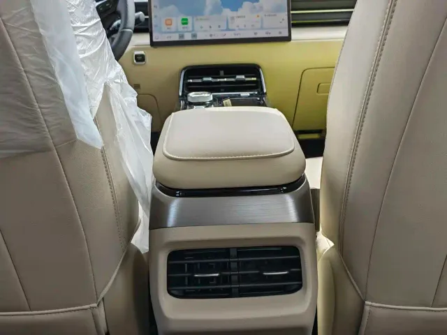 Wuling Starlight — Фото автомобиля 15