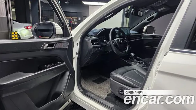 KG_Mobility_Ssangyong Rexton — Фото автомобиля 10
