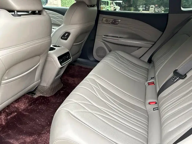 Geely Galaxy Xingyao 8 — Фото автомобиля 5