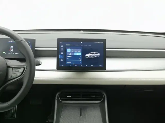 BYD Seal 05 DM-i — Фото автомобиля 12