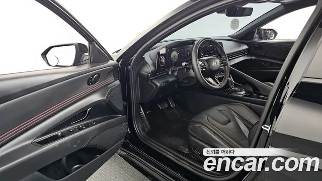 Hyundai AVANTE Новый Avante (CN7) — Фото автомобиля 10