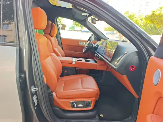 Li Auto L9 — Фото автомобиля 4
