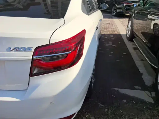 Toyota Vios — Фото автомобиля 7