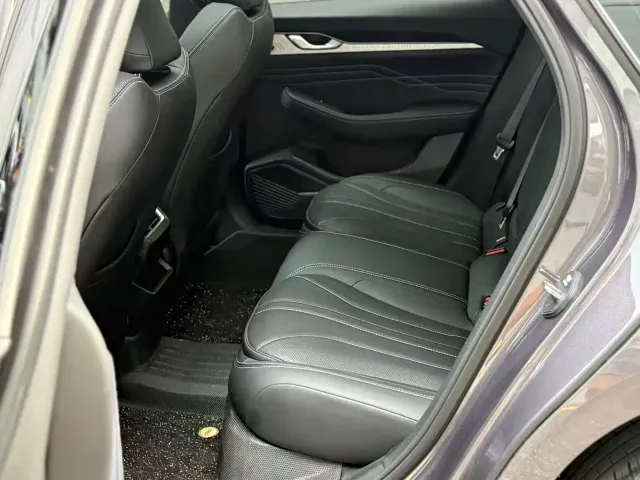 Geely Xingrui — Фото автомобиля 7