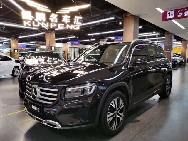 Фотография автомобиля — Mercedes-Benz GLB-Class