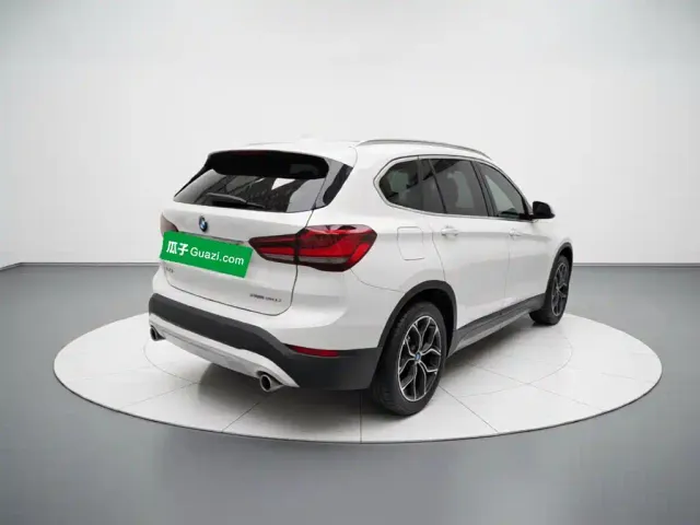 BMW X1 — Фото автомобиля 4
