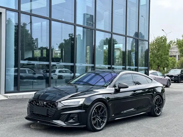 Фотография автомобиля — Audi A5