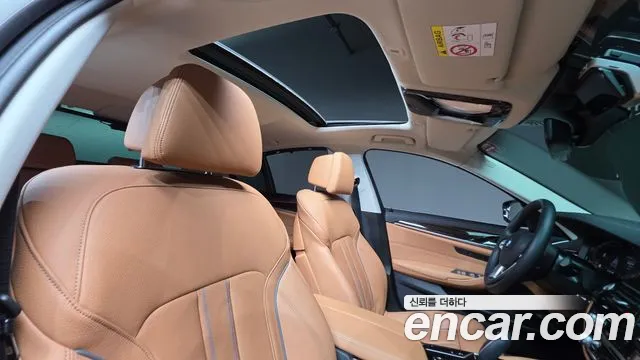 BMW 5 Series G30 — Фото автомобиля 20