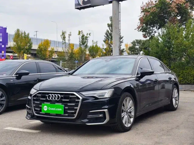 Фотография автомобиля — Audi A6L