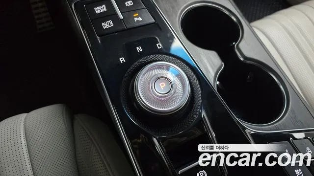 Kia K8 Hybrid — Фото автомобиля 12