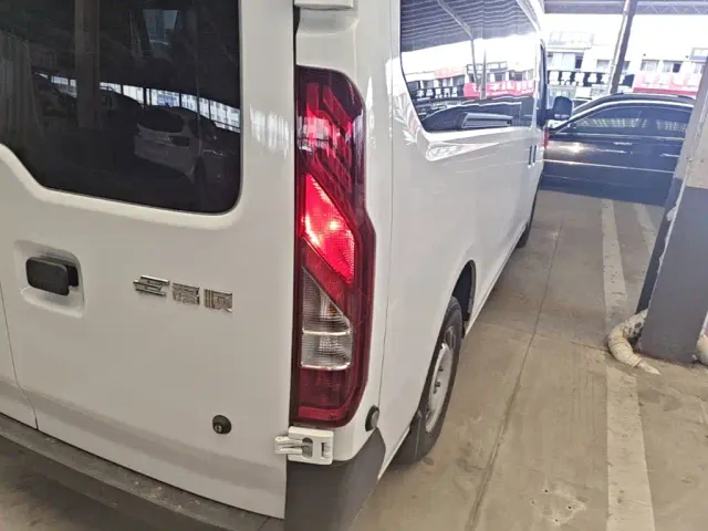 JMC E-Fushun — Фото автомобиля 7