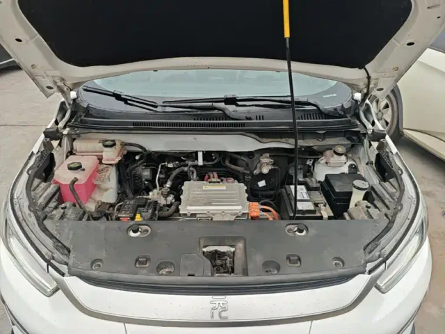BYD Yuan Pro — Фото автомобиля 19