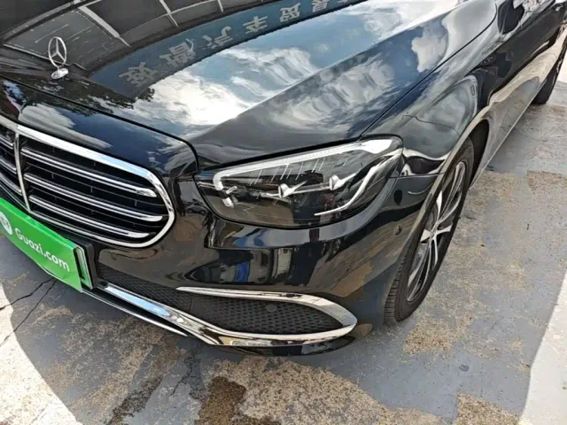 Mercedes-Benz E-Class — Фото автомобиля 23