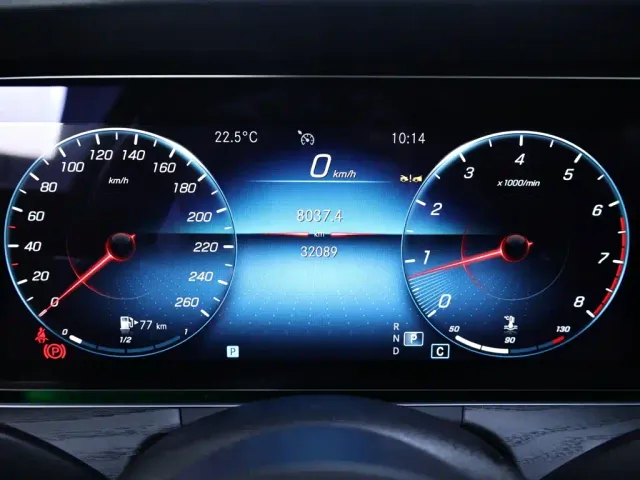 Mercedes-Benz E-Class — Фото автомобиля 15