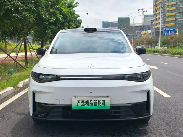 Leapmotor C10 — Фото автомобиля 2