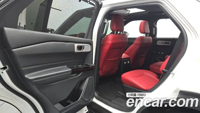 Ford Explorer Explorer 6 поколение 3.0 Platinum 4WD — Фото автомобиля 25