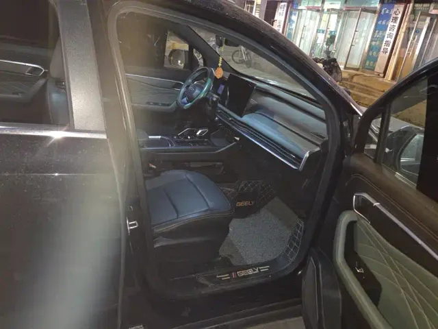 Geely Haoyue L — Фото автомобиля 8