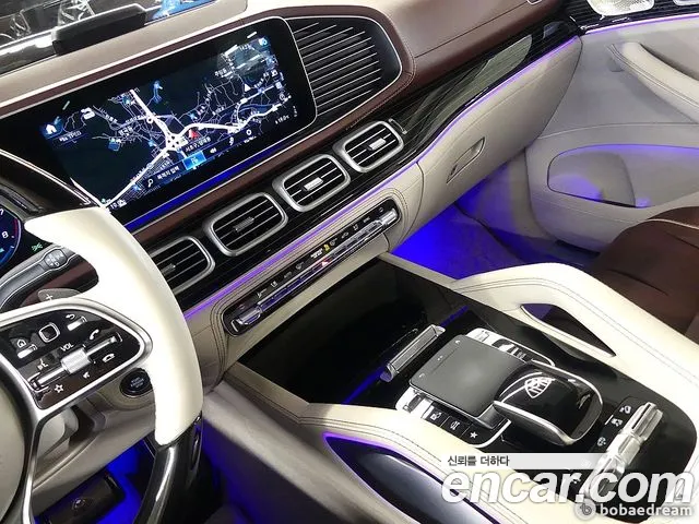 Mercedes-Benz GLS-Class — Фото автомобиля 24