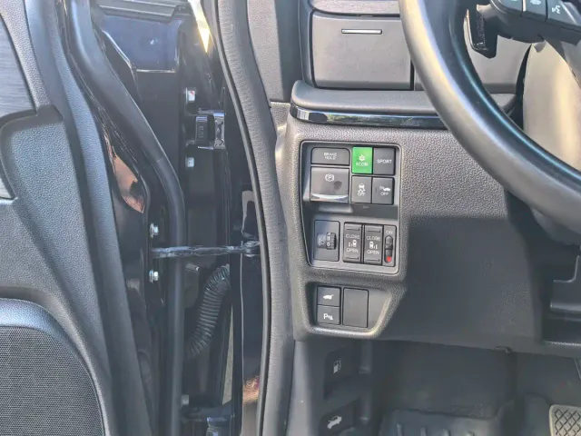 Honda Odyssey — Фото автомобиля 12