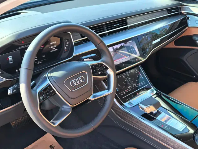 Audi A8 — Фото автомобиля 10