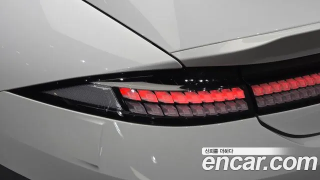 Hyundai Ioniq 6 — Фото автомобиля 8