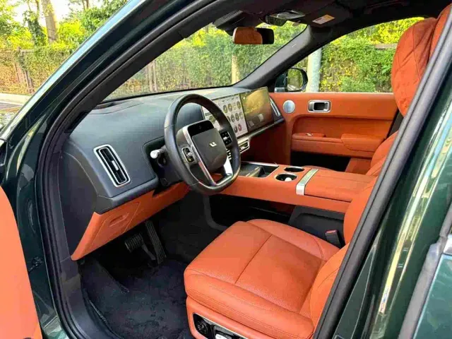 Li Auto L9 — Фото автомобиля 6
