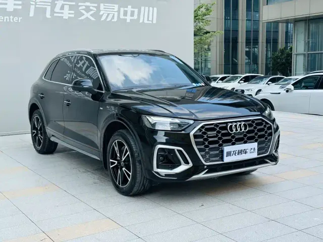 Audi Q5L — Фото автомобиля 3