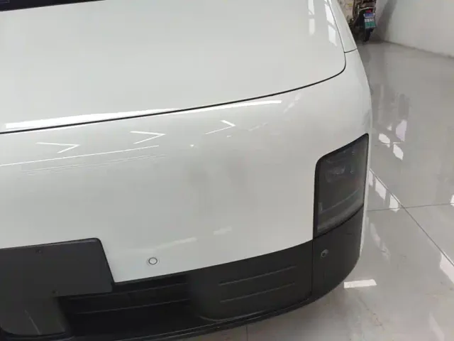 Li Auto MEGA — Фото автомобиля 23