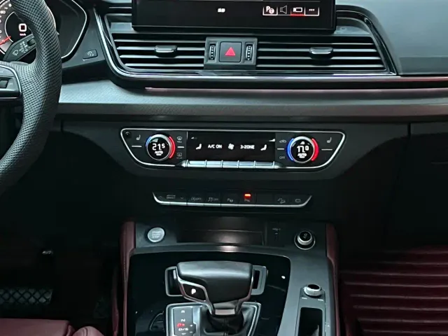 Audi Q5L — Фото автомобиля 13
